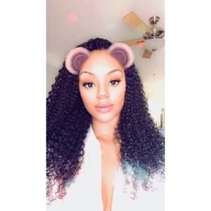 Meet your Posher, Elle